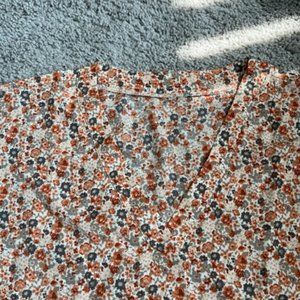 Petallush floral Shirt - NWT